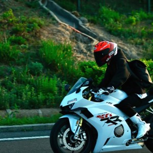 请输入相册名称