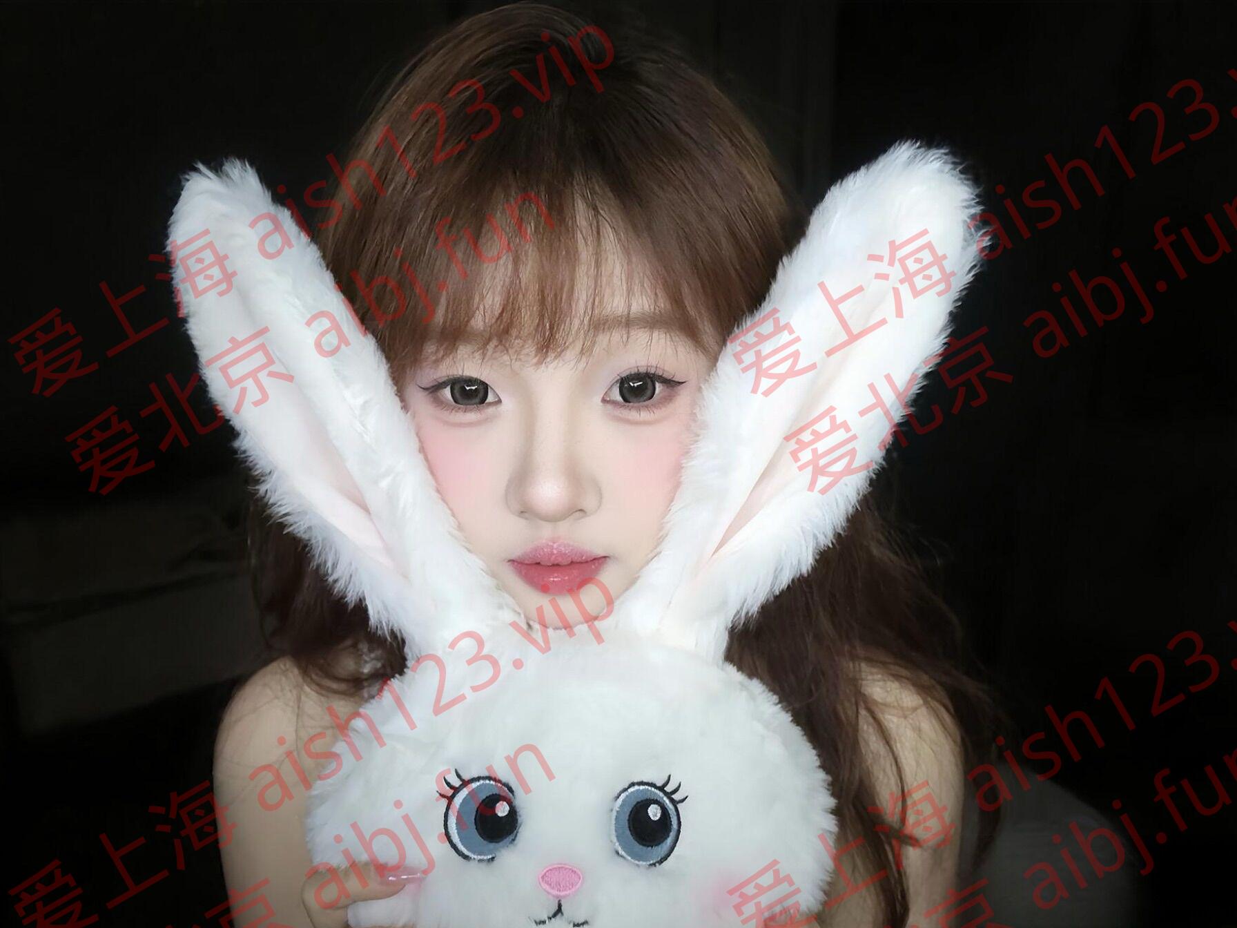 1X68G7~WG4~`)BRP_V87LKG.jpg